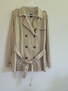 GAP Double-Breasted Tan Trench Coat with Waist Tie
